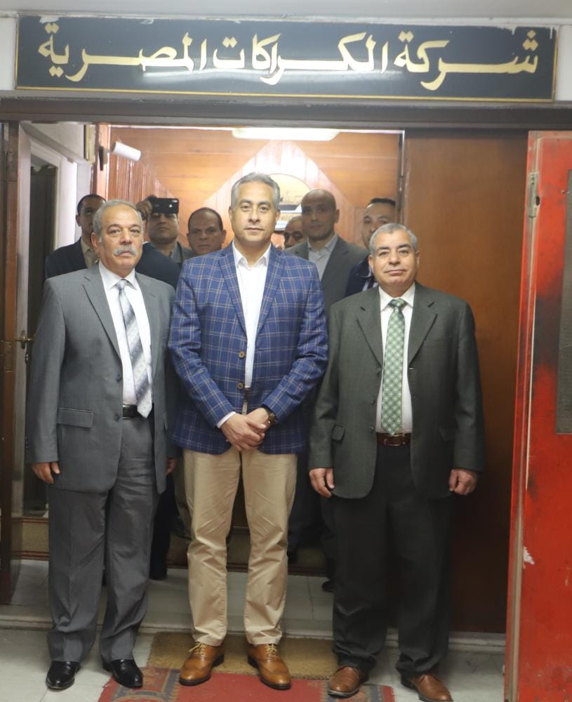 وزير القوى العامله 